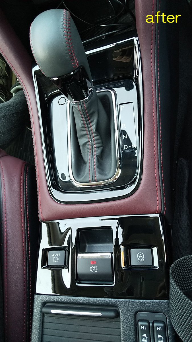 ゆいしょう 車内のパーツを艶消しブラックから 高級感のあるピアノブラック化へ レヴォーグstiはここだけ艶なしだったので 500台限定のwrx S4 Sporvitaの内装パーツを流用 スバルは内装が共通な部分が多く 流用できるパーツが多いんだよね