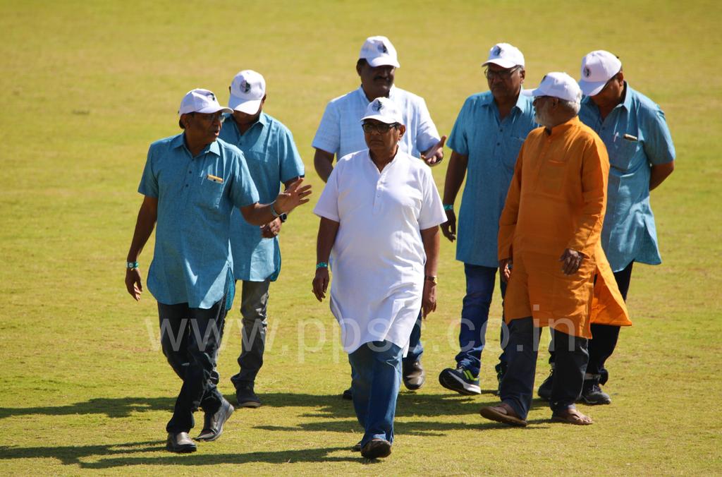 PatidarPPL's tweet photo. T343 - Grand Finale  RBC vs Jai Dhoramnath 😍👌👍 #grandfinale #flyinghigh #loveppsc #UTTARAYANFLEA #patidarpremierleague2019 #vivoindiatelangana #day11 #day12  #cricketcrazy #cocacola #closingceremony #freedomscreens #stayhomestaysafestayfit https://t.co/dhlQrvnEYB