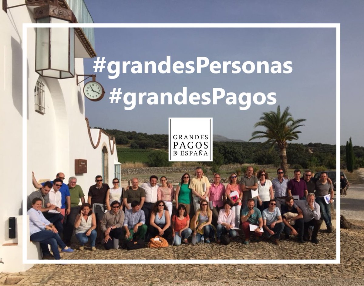 Orgullosos de este gran equipo que formamos. Orgullosos de estas grandes personas.

#GrandesPagos
#GrandesPersonas
#BodegasEnriqueMendoza

--

Proud of this great team that we form. Proud of these great people.

#GreatVineyards
#GreatPersons
#BodegasEnriqueMendoza