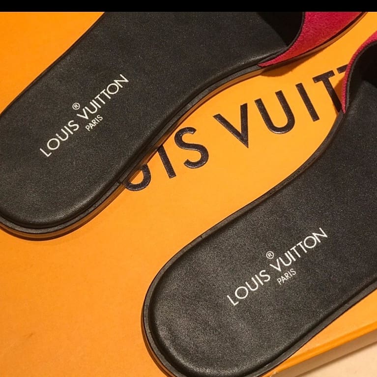 plug_miss's tweet image. 💝 NEW SEASON LV SANDAL 💝
-
ALL SIZES AVAILABLE 📶
VARIETY OF DIFFERENT COLOURS 🌈
BANK TRANSFER &amp;amp; PAYPAL 💷
DM FOR INFO &amp;amp; TO ORDER 📲
24/7 REPLIES 🛂
-
#Givenchy #designer #prada #rep #clone #copy #stoneisland #Louboutin #mcqueen #mulberry #Fendi #louisvuitton #gucci #sandals