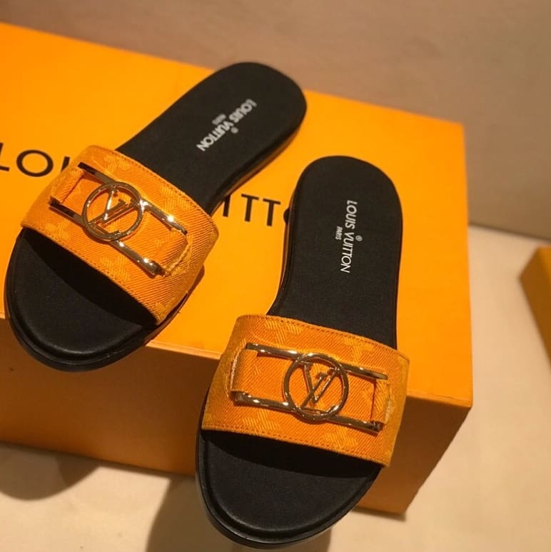 plug_miss's tweet image. 💝 NEW SEASON LV SANDAL 💝
-
ALL SIZES AVAILABLE 📶
VARIETY OF DIFFERENT COLOURS 🌈
BANK TRANSFER &amp;amp; PAYPAL 💷
DM FOR INFO &amp;amp; TO ORDER 📲
24/7 REPLIES 🛂
-
#Givenchy #designer #prada #rep #clone #copy #stoneisland #Louboutin #mcqueen #mulberry #Fendi #louisvuitton #gucci #sandals