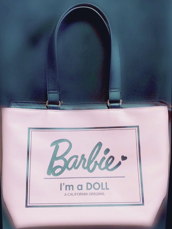 画像 しまむらでバッグ2つ買ったんだけど可愛いし激安 Barbieの方が910円ミッキーの方が700円いい買い物したー ˊᗜˋ Barbie色ちで白に金字あった Matomehub まとめハブ 画像 しまむらでバッグ2つ買ったんだけど可愛いし激安 Barbieの方が910円ミッキーの方が700円いい買い物したー ˊᗜˋ Barbie色ちで白に金字あった Matomehub まとめハブ