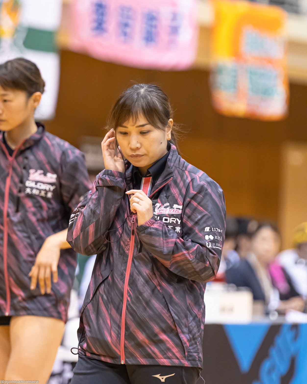 Twitter 上的 ハマサトカメラ 姫路 No 3 高橋 咲妃惠選手 竹下佳江監督の写真です ちょうど部屋からロンドンオリンピックの録画ブルーレイがみつかりました 竹下さん 感動しました 高画質版はこちら T Co Pealdefdyw ヴィクトリーナ姫路 高橋咲妃