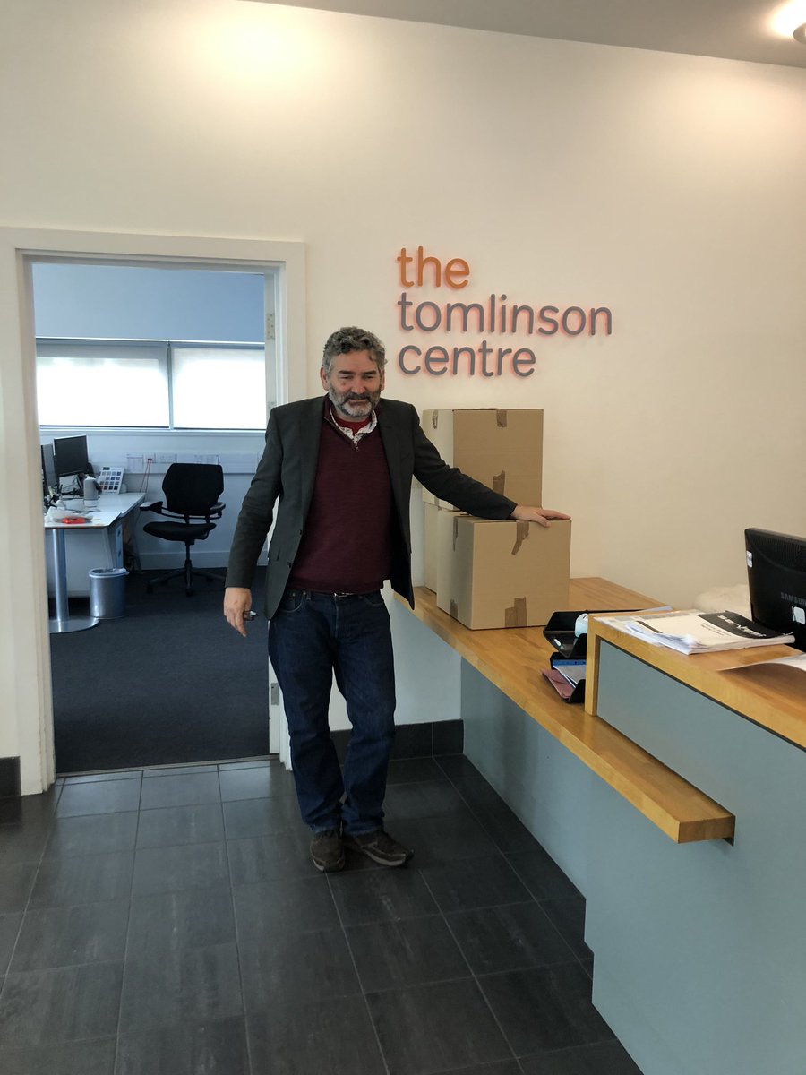 The Tomlinson Centre next door are using their catering facilities to feed the homeless! 3000 meals so far! Well done @TomlinsonCentre !