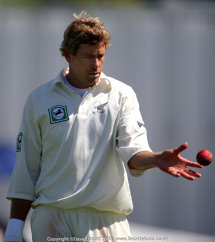 Sixes and Wickets 🏏 tweet media