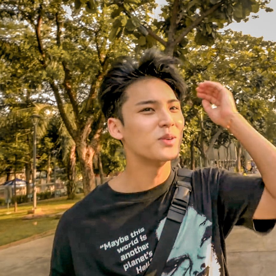 coupsonme's tweet photo. makin ambyar pas udh di edit gini😭😭 he is too handsome😭😭😭😭 https://t.co/FJW8Z2iomf