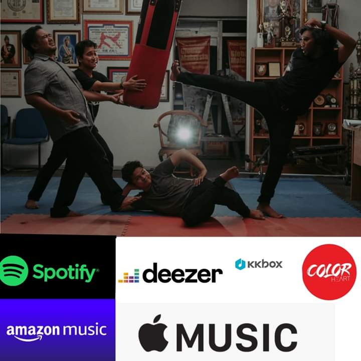 ColorHeartMY's tweet photo. MEGAT tendang apa tu? Hopefully semua sihat menjalani ibadah puasa! Insha Allah lepas PKP kita akan rakam single kedua kami!

#colorheart #localband #musician #malaysianband #tidakpeduli #firstsingle #lagumelayu #deezer #applemusic #spotify #kkbox #amazonmusic https://t.co/uHjDu5LtcY
