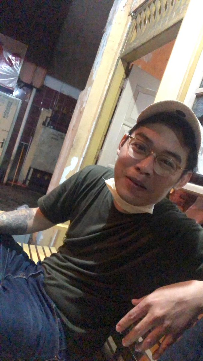 Clefrd's tweet image. Btw gua kemarin ke soto dwiwarna lokasinya ada di @jogja #yogyakarta Jamin enak yang punya humble, terbaik. Kalo pada bingung atau ada pertanyaan #dmtwitter  aja. Soal yang lain jg gpp ko kalo mo curhat cuss juga 🤙