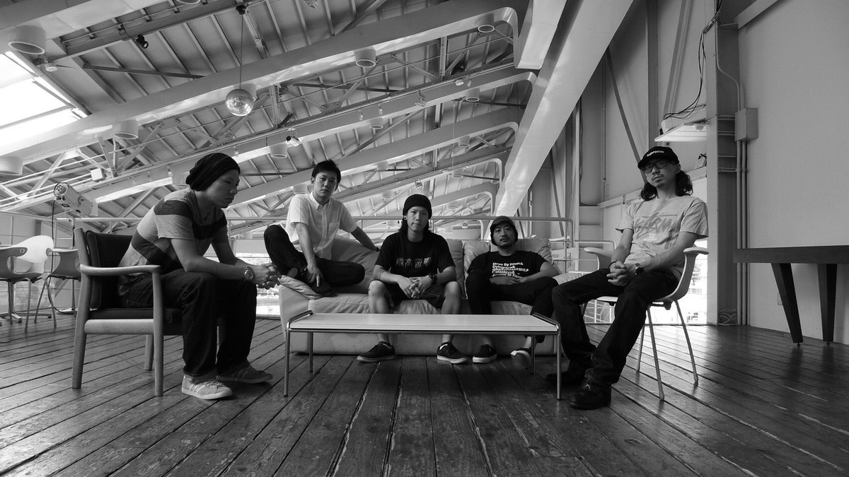 NTBLS_jp's tweet photo. 【NTBLSxNLOS Bear TEE】
00年代HxCxUNITY、nervous light of sundayxNOTIIBELIKESOMEONE WネームTのリメイク盤 期間限定。
※受注受付は5/6 22時迄

https://t.co/FkTq5zKWLj https://t.co/I3vItJg7Mp