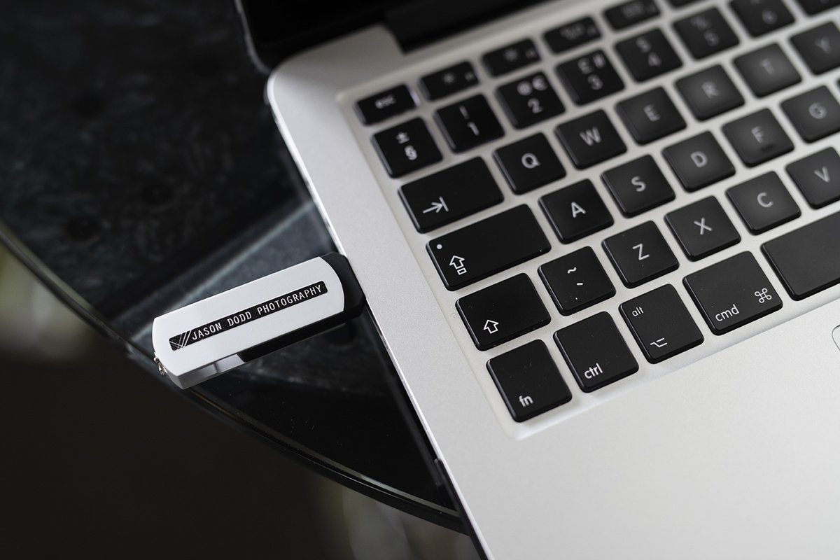 jasondoddphoto's tweet image. @usbmemorydirect thanks for the #memorysticks #branding looks great with the logo on designed by @_The_Familiar 15 years ago!