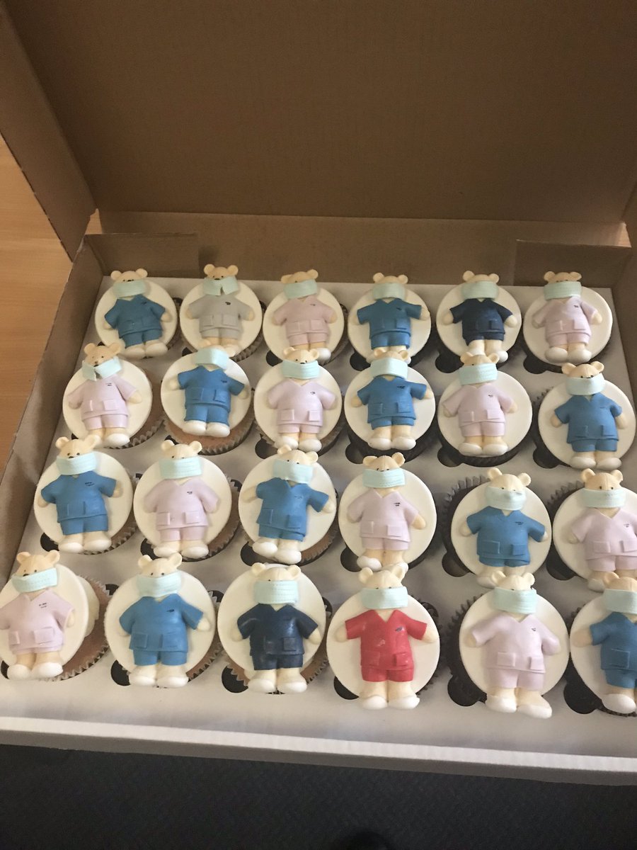 Fabulous cakes donated to Sunniside staff from A Taylor Made Cake. This has really boosted the morale of the staff. Thank you so much 🙏🏻 @QEGateshead <a href="/gillapp/">ken gillapp</a> <a href="/healy_tracy/">Tracy Healy </a>