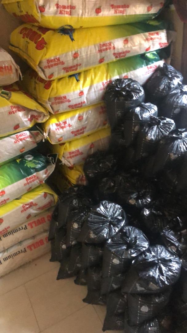 TeamGivingAF's tweet image. A friend of mine just reached out to me and liked the idea of giving so he will be donating food supply in the city of Ikorodu. If you are close by and in need, send me a dm and I can provide you more information. RT so everybody can see this 😊