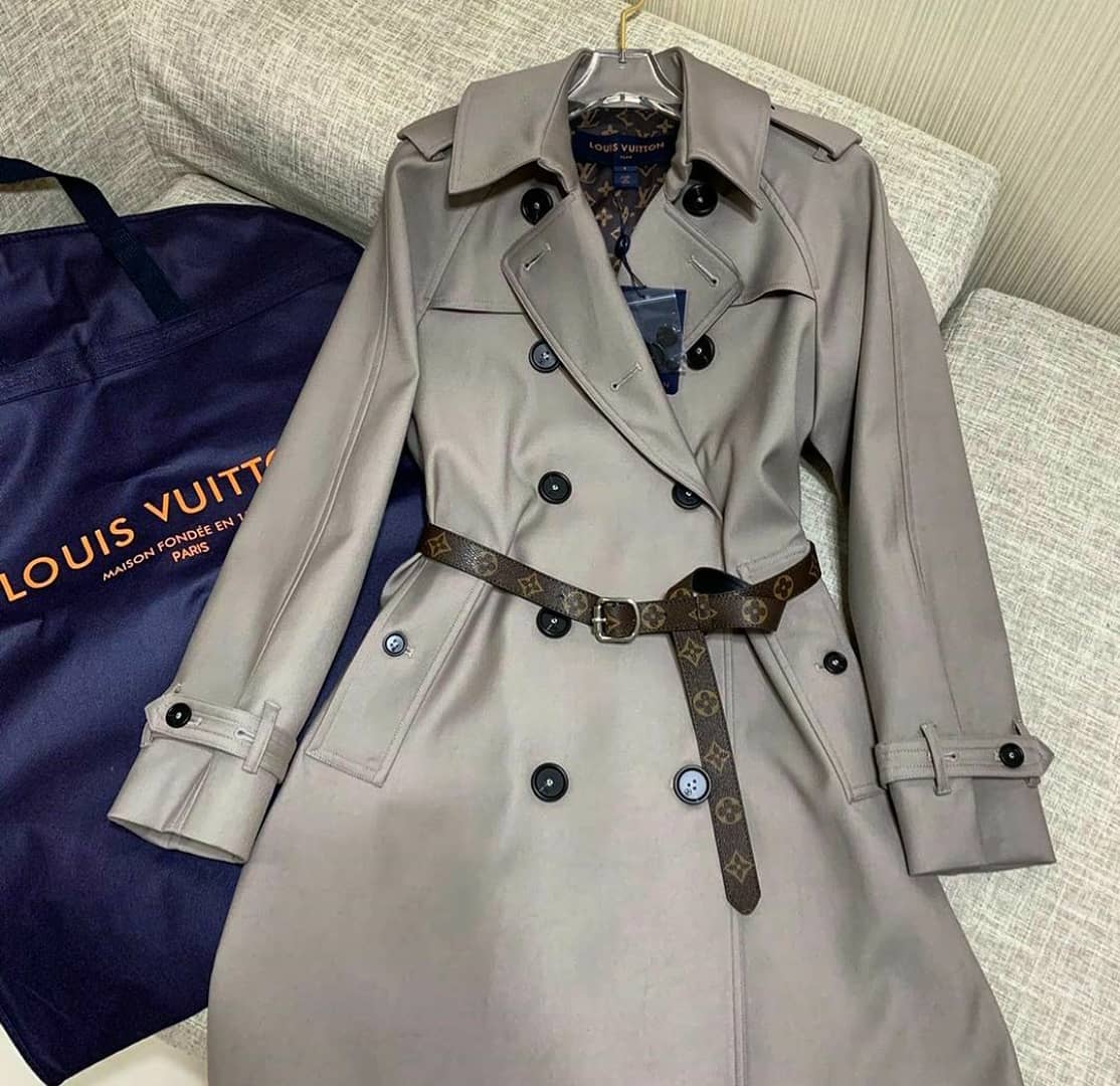plug_miss's tweet image. 🧡 LV TRENCH COATS 🧡
 -
ALL SIZES AVAILABLE 📶
VARIETY OF DIFFERENT COLOURS 🌈
BANK TRANSFER &amp;amp; PAYPAL 💷
DM FOR INFO &amp;amp; TO ORDER 📲
24/7 REPLIES 🛂
-
#Givenchy #designer #prada #rep #clone #copy #stoneisland #Louboutin #mcqueen #mulberry #fendi  #louisvuitton #gucci #dior