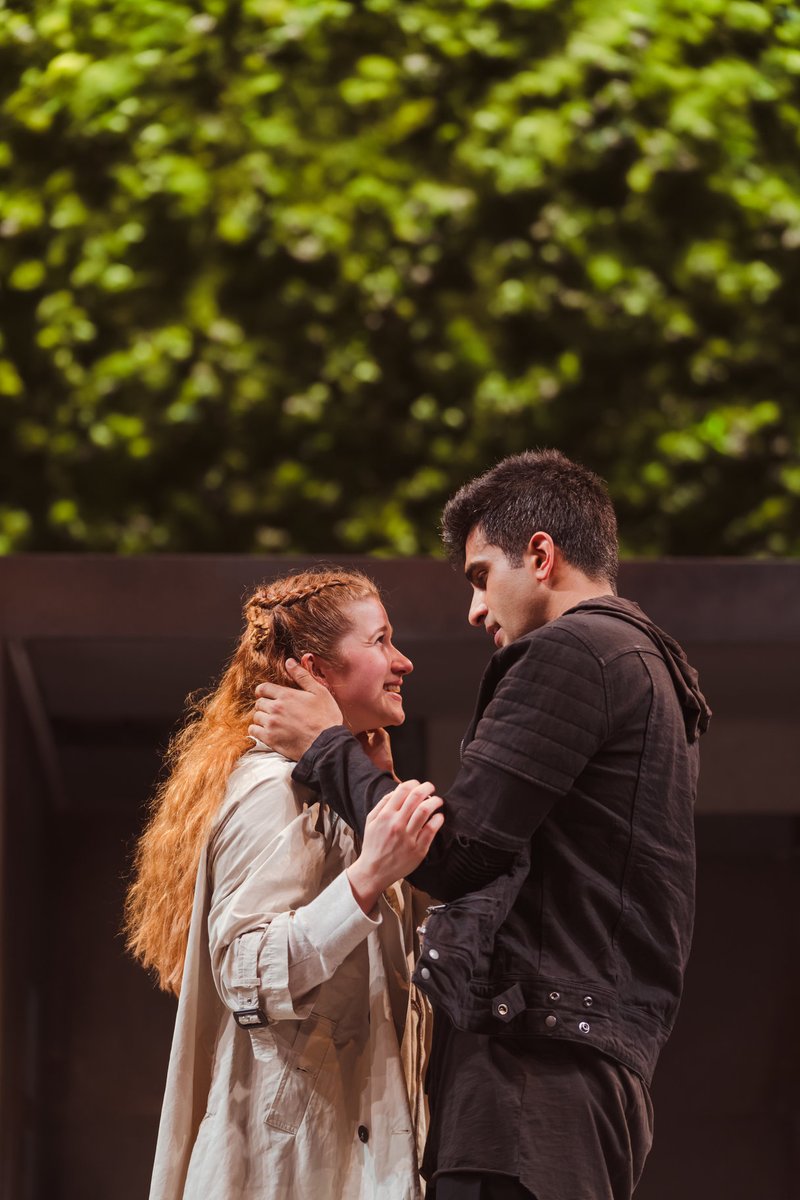 TheRSC's tweet photo. Dates for your diary📚

From 11-15 May and 15-19 June we're delivering two weeks of GCSE lesson plans with @bbcbitesize, themed around Macbeth and Romeo and Juliet. 

Find out more at: https://t.co/IOIRNgMFnY 

📸 Richard Davenport and Topher McGrillis (c) RSC https://t.co/Dxe99UAjJJ