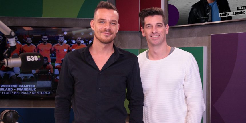 Zijn werk als radio director van <a href="/538/">538</a> kan <a href="/mennodeboer/">Menno</a> niet meer combineren met zijn programma, <a href="/niekb/">Niek van der Bruggen</a> vervangt hem rfrk.nl/2W9M21K