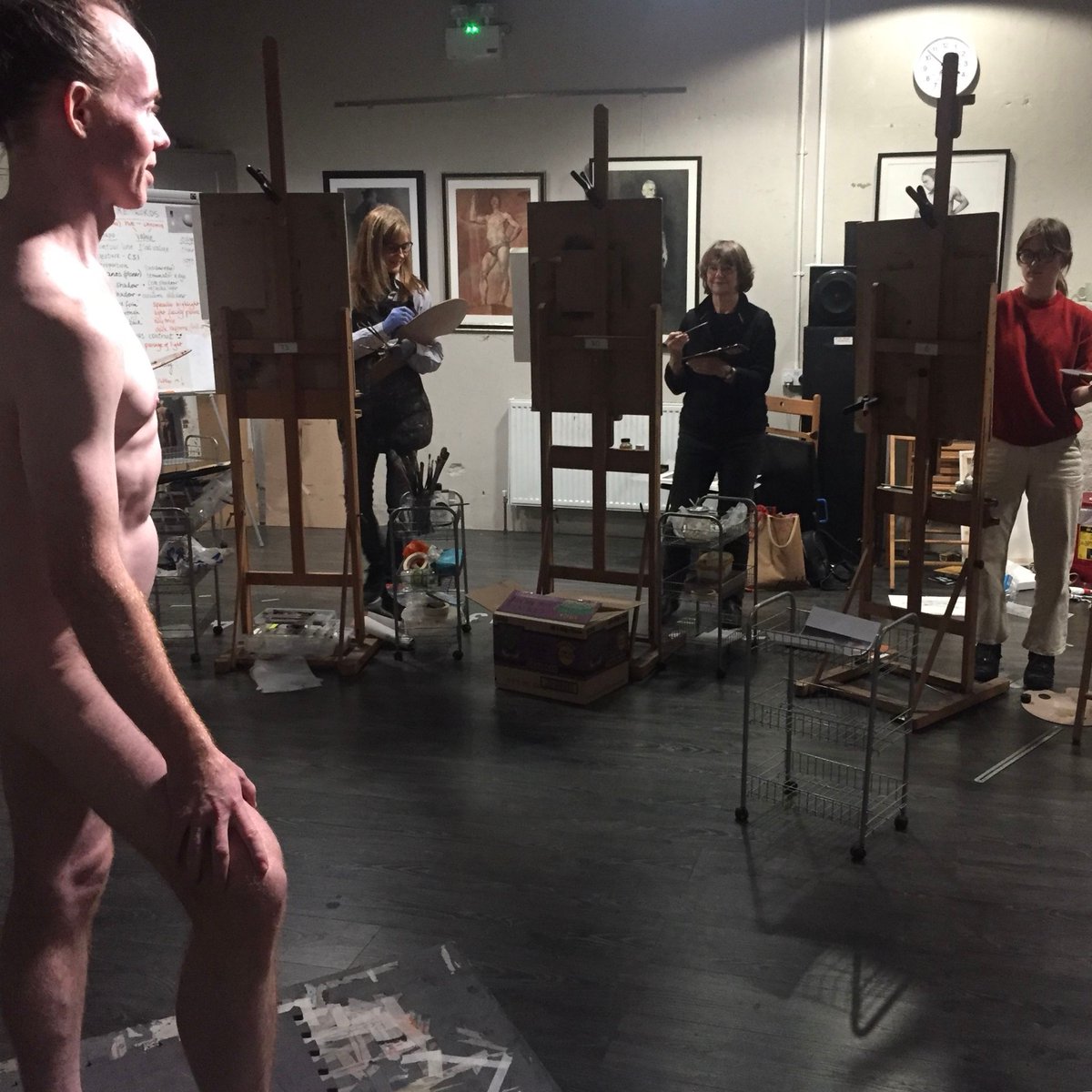 It's a real privilege to work with a live model as an artist, and we're sure many of our students are missing their studio time with professional models at #LARA. #LifeModel #LifeDrawing #DrawingfromLife #PaintingfromLife #Atelier #LearntoDraw #LearntoPaint