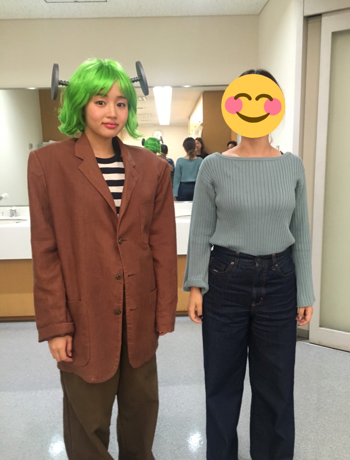 藤原さくら 好きな画像を貼って4人指名していくリレー 木下ほうかさんから回ってきました 1 両脇のマッチョが突然脱ぎだした時 2 犬がデカいのか婆ちゃんが小さいのか 3 台湾のうんこの中で微笑む 4 漫画から突然飛び出してきた人 藤原さくら 好きな画像を貼って4人指名していくリレー 木下ほうかさんから回ってきました 1 両脇のマッチョが突然脱ぎだした時 2 犬がデカいのか婆ちゃんが小さいのか 3 台湾のうんこの中で微笑む 4 漫画から突然飛び出してきた人