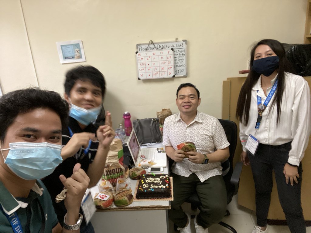 YouAndICollideX's tweet photo. 🎂🎉 #25th https://t.co/4Nnfqk3swR