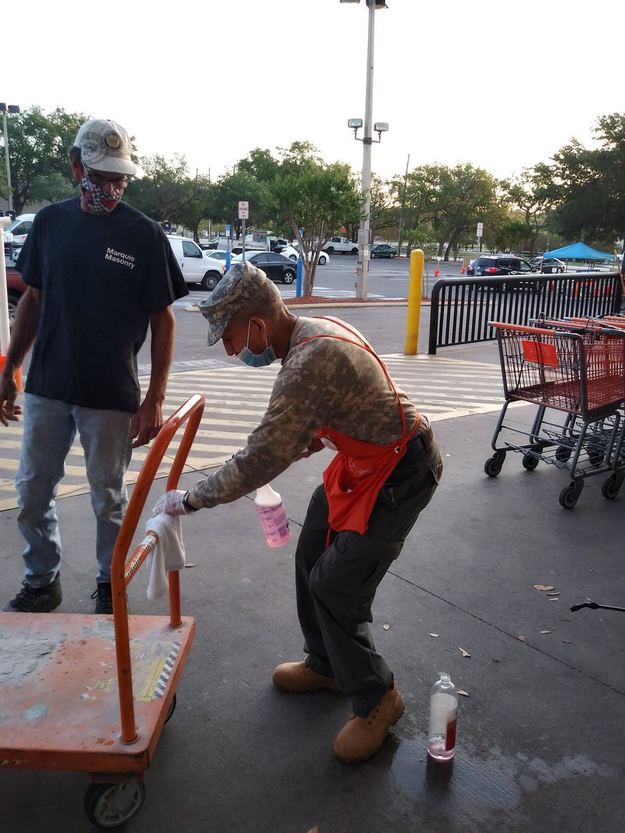 Thank you Luis Garcia #0261 for sanitizing the carts
