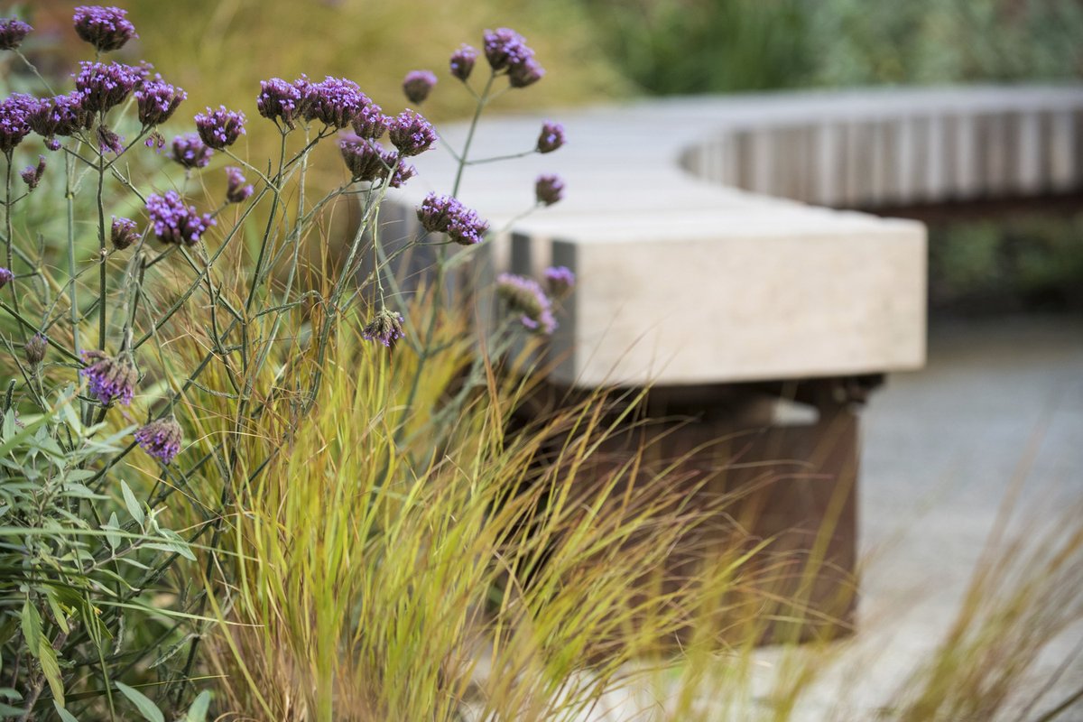 luctweeting's tweet photo. We were appointed by @PeabodyLDN to redesign the courtyard space within an existing residential estate in central Crayford, Bexley, East London. 

Here are some photos of the completed scheme. Very proud of the space.

#WLAM2020 #LifeGrowsHere #LandscapeDesign https://t.co/xUqJ2nOOXm