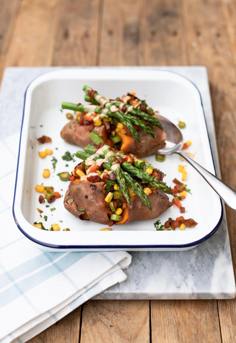 It may be chilly outside but that doesn't mean you can't spice up your day with some tasty British Asparagus - why not try Mexican loaded sweet potatoes?
britishasparagus.com…/mexican-loaded-sweet-potatoe…/
Please see our website for a list of local suppliers.