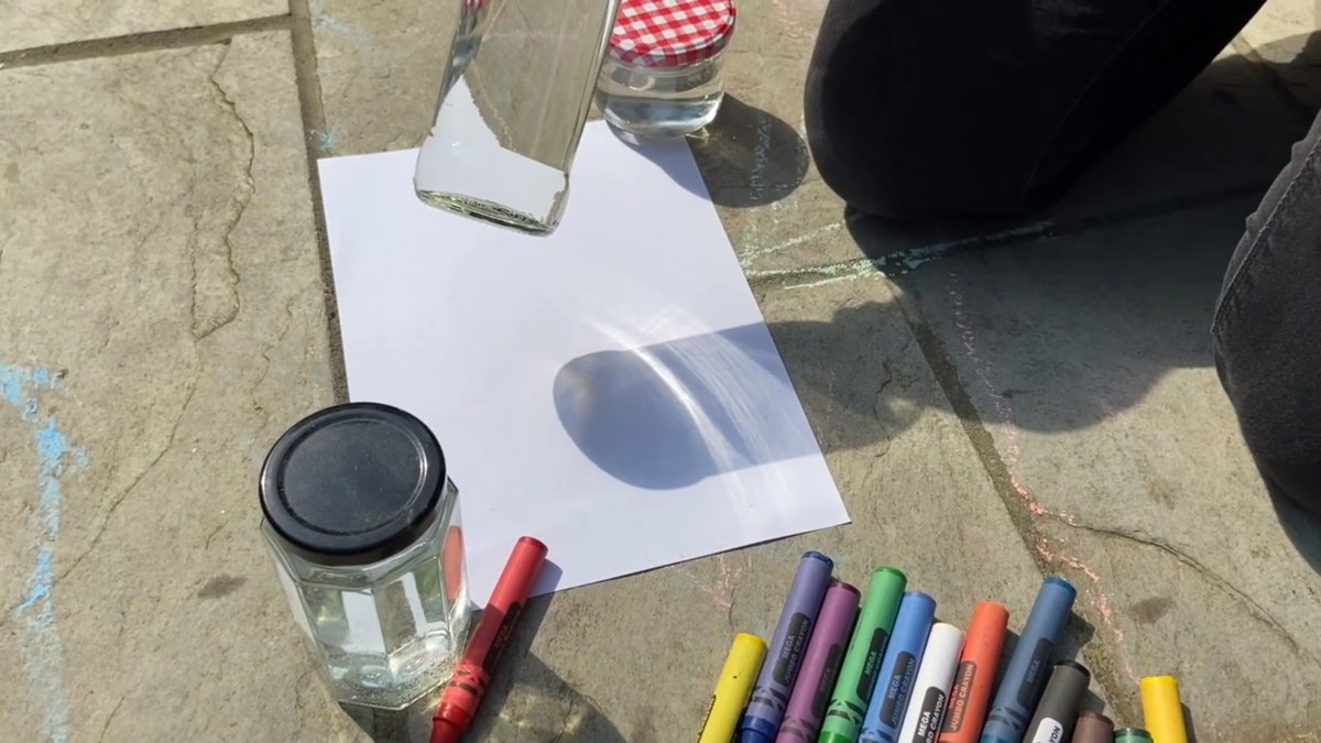 Can you make a raindow and share it with your neighbours? Free making and problem-solving projects that develop 21st Century skills. Video challenges, ready to use at home! bit.ly/21CChallenges