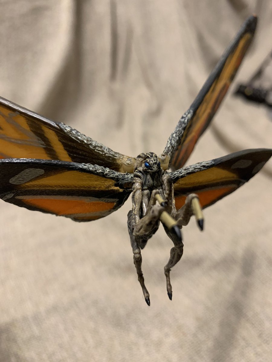 ネカのモスラフィギュア。感動の余り、直後のアメリカ出張中にアメリカ