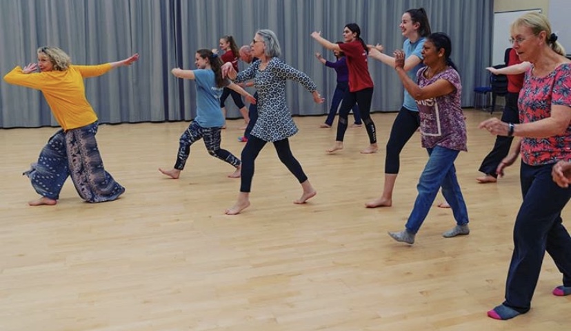 Look at one of our #UCLanDance partnership projects with @lpmdancetheatre in there Lancashire wide project Dance & Parkinson's 'oop North led by @helenrgould and @Melbeing1  'Celebrating the transformational power of dance. #awardsforall'

#IDD2020 #LetsCreate #DancingConnects