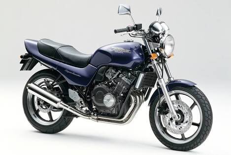 ট ইট র 偏見で語るバイクbot ホンダ ジェイド ホーネットの先代 ホーネットに比べて古き良きネイキッドバイクの面影が残る そのcbxの様な王道を往く見た目から族車に改造される事が多く 中の人は未だ族車でないジェイドを見た事がない T Co