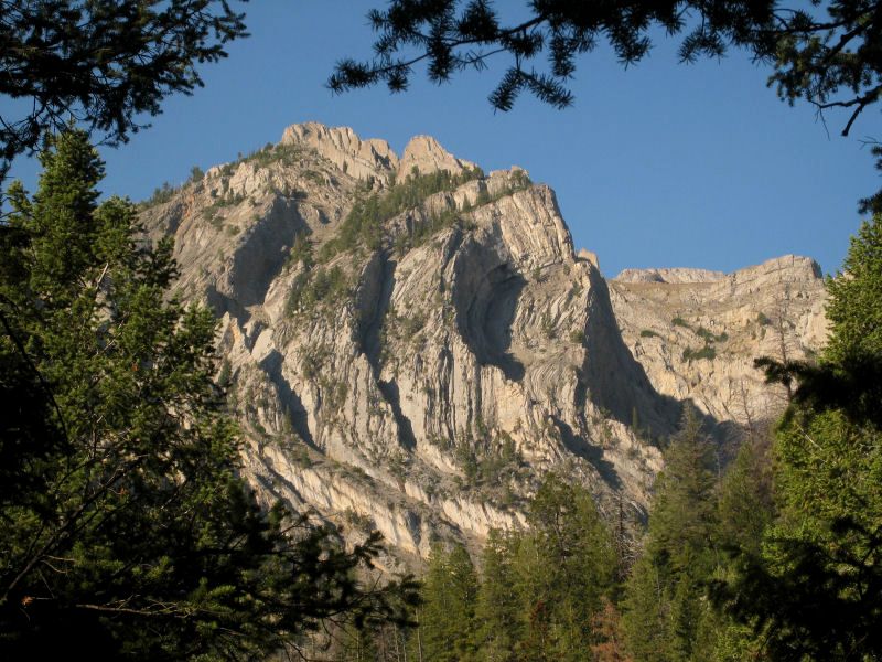 AndiFerguson1's tweet photo. #PhotoOfTheDay. This week's memory trip goes to Idaho in 2007 where #hiking was a cornucopia of mountains, lakes, challenging trails, and eveywhere-you-look awesomely gorgeous views. #LostRiverRange #SawtoothMountains #WhiteCloudMountains #HellRoaringLake*
*see second tweet https://t.co/y8qH0xy22V