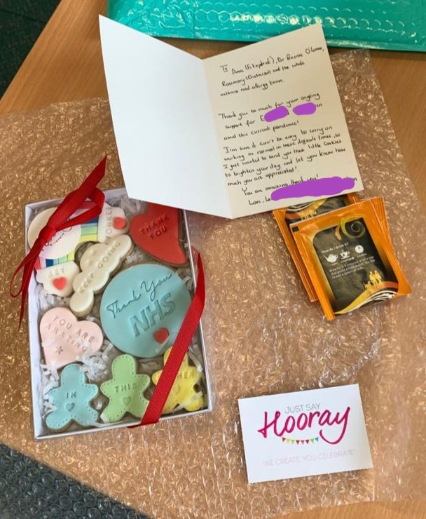 Berniedot's tweet photo. THANK YOU for our lovely treats 💞  we have the best patients &amp; families. Stay Safe &amp; Stay at Home BUT do contact us if you are worried. 
@setrust @TeresaMungur @siobhan_doyle75 @FitzyAnne50
@giveitsumwelly7
#ChildHealthMatters 
#PaediatricAsthmaTeam https://t.co/4qPphierlL