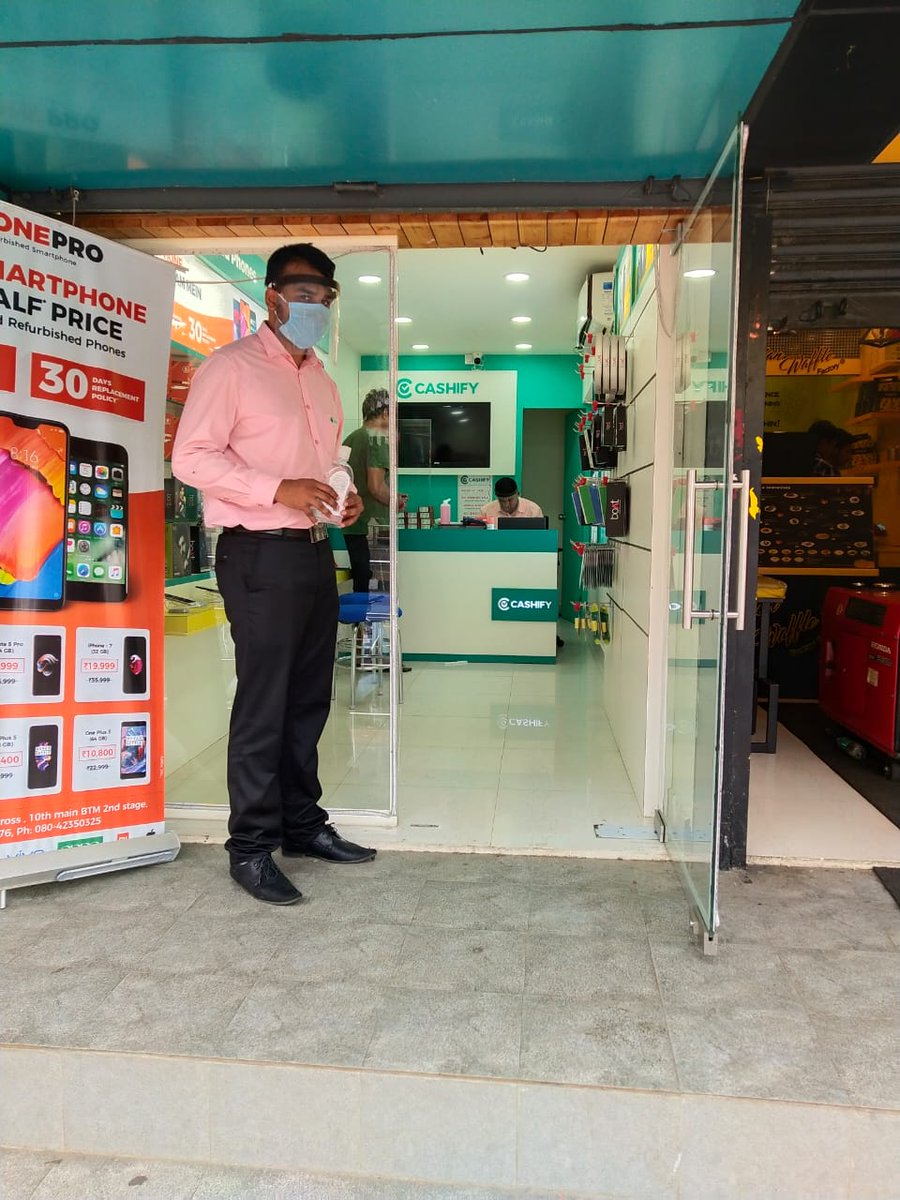 Cashify_'s tweet photo. 🔔Hello Bengaluru!
The times are tough but we’re still here to help you with your smartphone issues. Simply head over to your nearest #CashifyStore in town and we’ll fix your troubles instantly.
PS: All safety precautions are in place so that you can step in without a worry 😷 https://t.co/t8MAmAFRKA