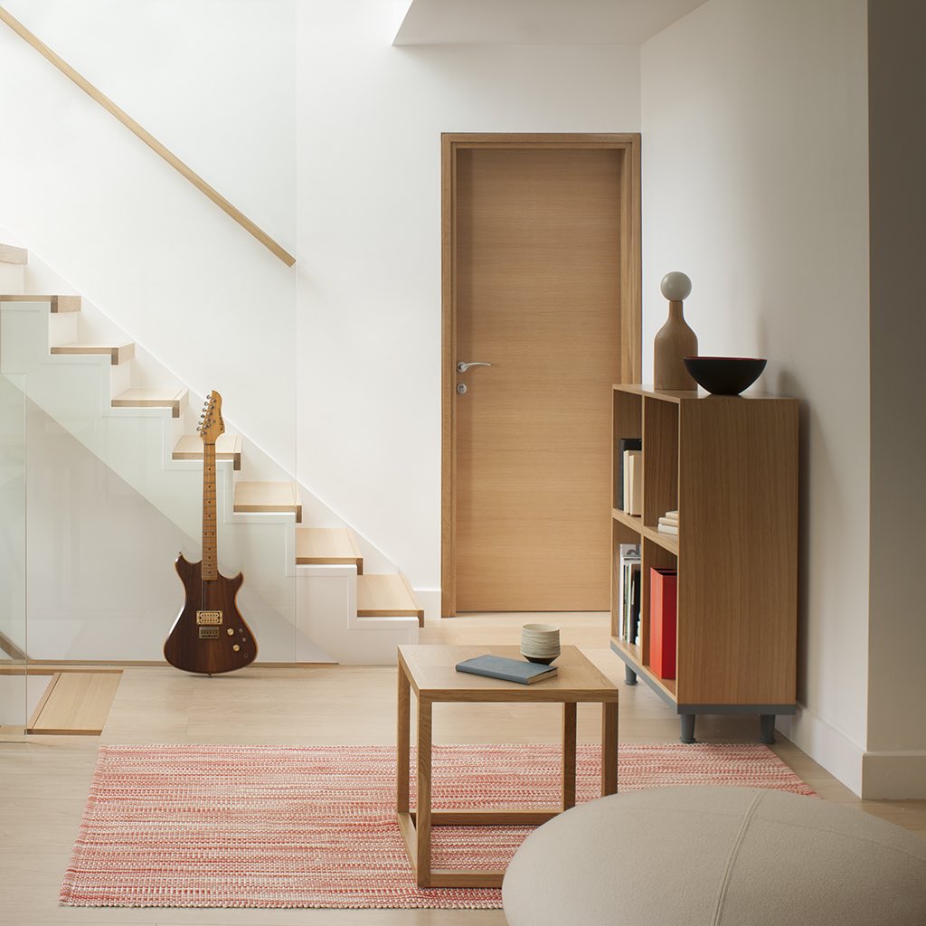 Keep your space feeling light and open with the ‘Frame’ square side table. 

Designed by J+J Studio

bit.ly/3f04EJX