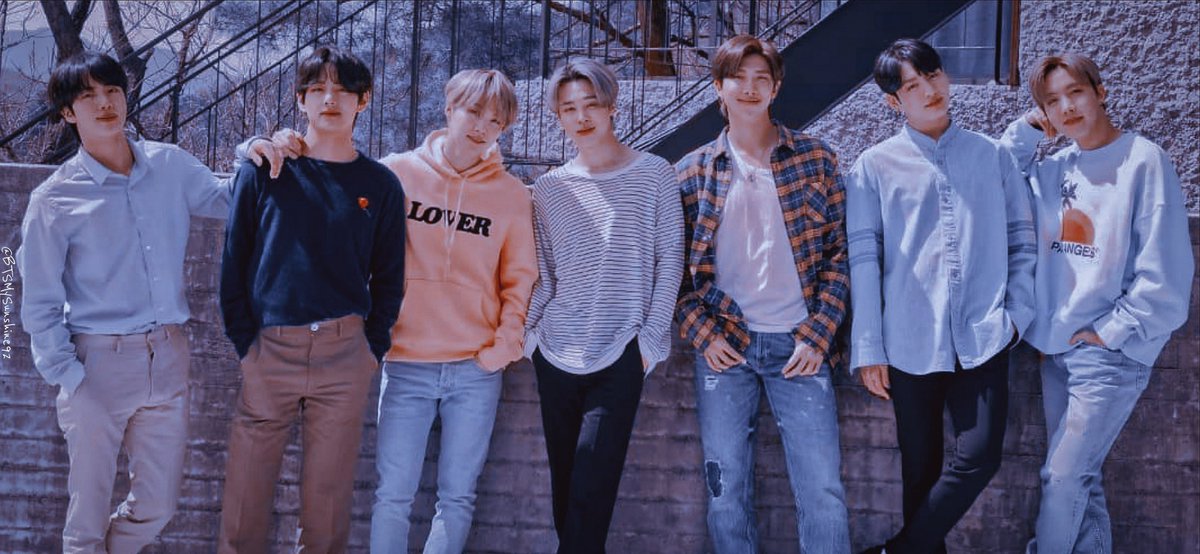 alessandraseme9's tweet photo. #BTSinItaly #ITALYneedsBTS https://t.co/6px9kGxMUW