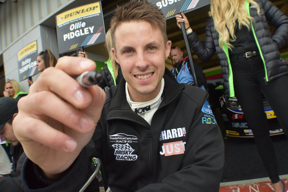 TeamHardRacing's tweet photo. Join @BTCC driver @MBushellRacing live to talk all things lockdown, his plans for the season and of course his recovery from Myocarditis.
Catch Mike Friday 1st May between 7-8pm on the link below!
https://t.co/q7BJKHYnam
#GoHardStayHome #TeamHARD #BomberBushell https://t.co/U44OIhc5hK