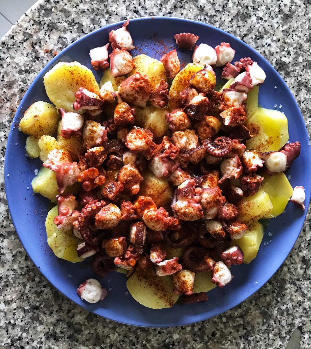 andreamichaele's tweet photo. Hoy, pulpo á feira (pulpo a la gallega) #missingSpain https://t.co/uQ6jl6V6xw