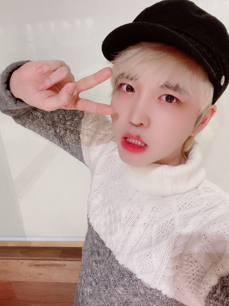 TARGET7_K's tweet photo. #제스
어제 현이가 메이크업 해 준ㅋㅋㅋㅋㅋㅋ
#TARGET #타겟 #현 #금손 https://t.co/N3R3Z4cKOU