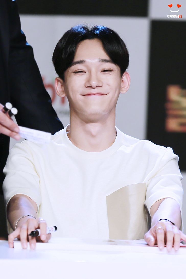 чон дэ. Exo chen smile. чен и смайлинг. чен улыбка. чондэ из exo.
