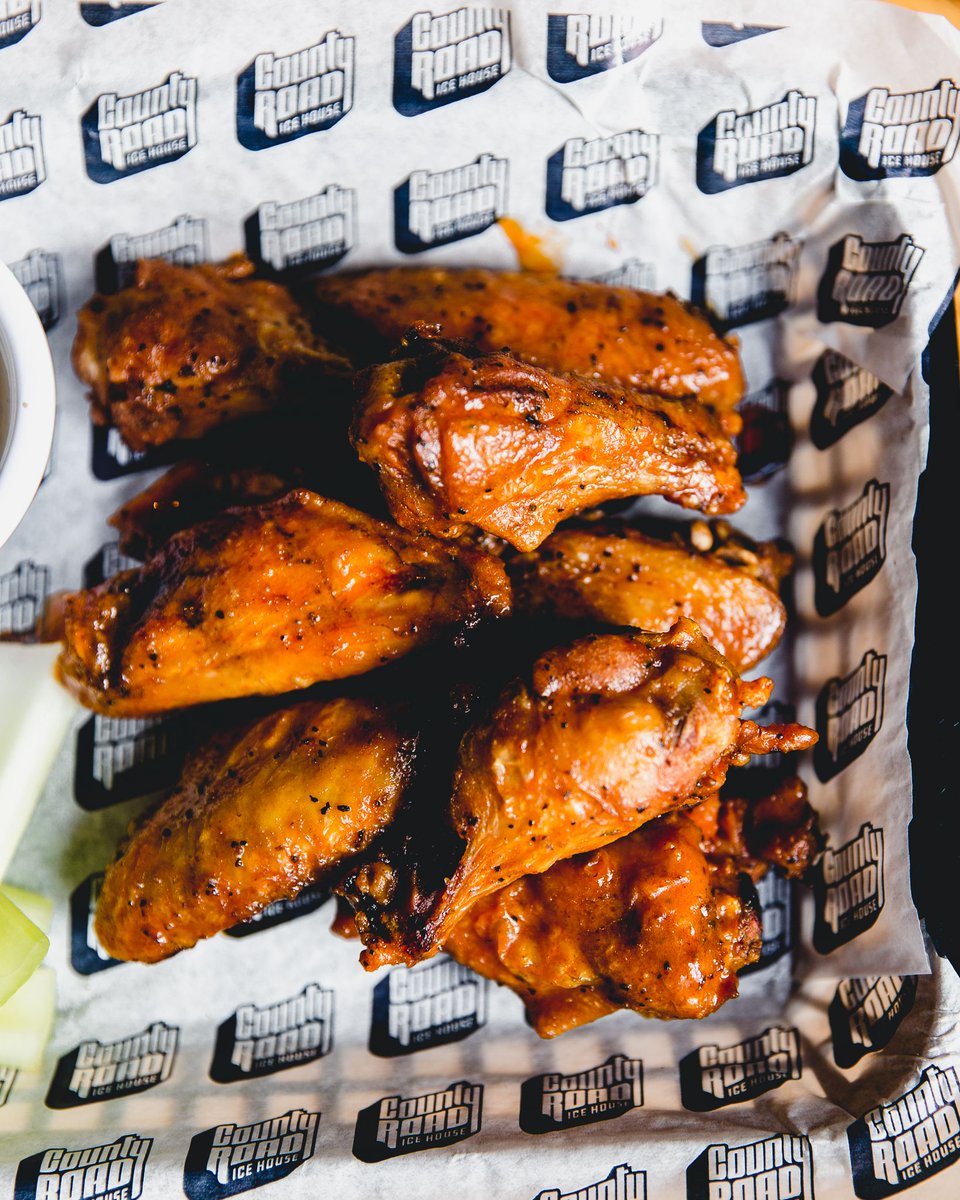 Winging dinner tonight? Let us do the work for you! 🙌 Order now by calling 816-399-4967 or get your food delivered via @doordash.