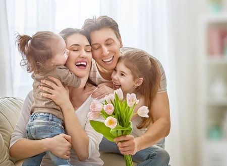 HousekeepingA's tweet photo. Mother's Day is Sunday, May 10th!

Since older generations are more at risk for the virus, it's a great idea to help out your parents or grandparents. Here are some ideas:

1. Clean and sanitize her house.
2. Get groceries for her.
3. Bake her something delicious 

🌸 https://t.co/Aj3sUpQBYG