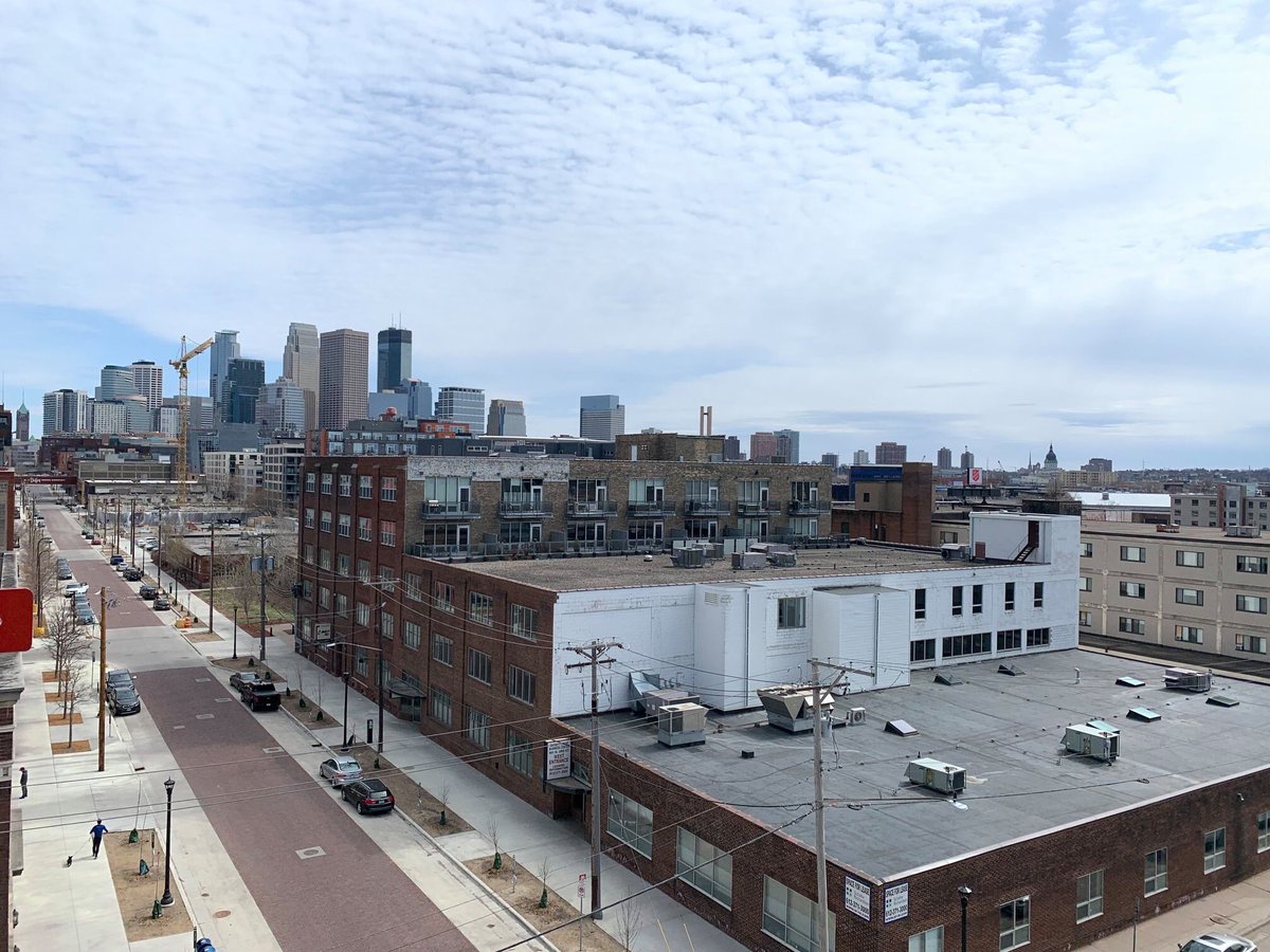 BaderCompanies's tweet image. Introducing The Redwell Apartments! Offering affordable apartments coming to North Loop in September 2020. Check out those beautiful skyline views! Learn more: theredwellnorthloop.com #StevenScottLife