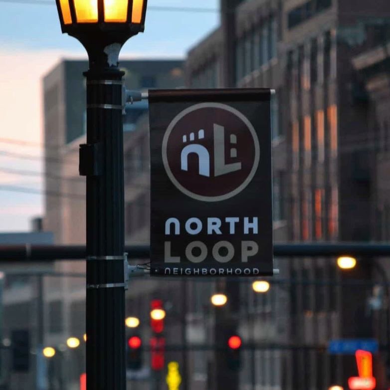 BaderCompanies's tweet image. Introducing The Redwell Apartments! Offering affordable apartments coming to North Loop in September 2020. Check out those beautiful skyline views! Learn more: theredwellnorthloop.com #StevenScottLife