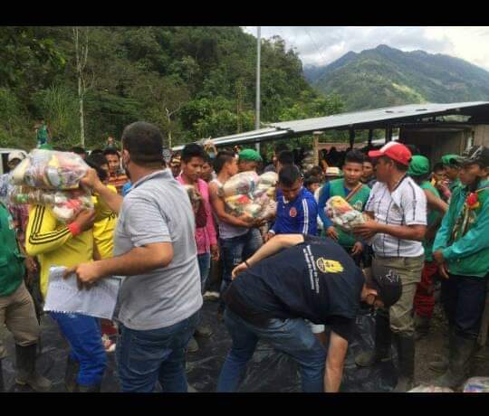FederacioNLC's tweet photo. Agradecemos agradece a la Gobernación de Risaralda por haber atendido al llamado que hicimos en apoyo a nuestros compañeros indígenas del Resguardo Unificado Embera Chami Municipio de Mistrató Risaralda, recibieron 3000 mercados. Todos unidos contra el Covid19 venceremos!! https://t.co/xUcdvVJlP3