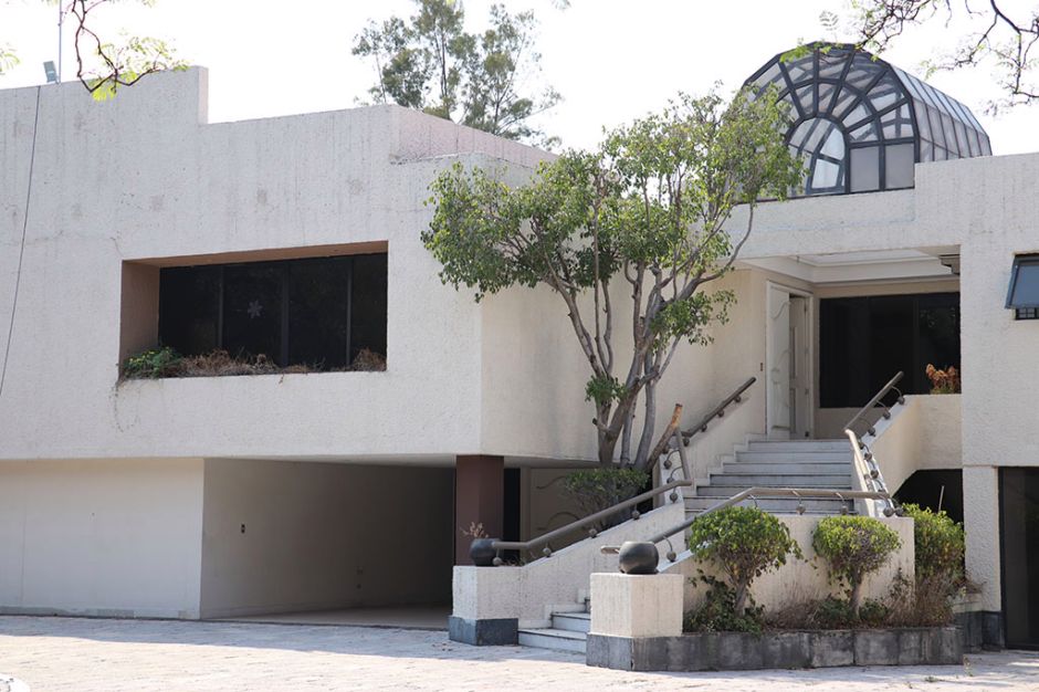 VaxTamaulipas's tweet photo. #cdmx,#reynosafollow,#matamoros,#mtyfollo,#tampico,#cdvictoria AMLO SUBASTARA CASA del "SEÑOR de los CIELOS",PERO NO la QUE le COMPRO DURAZO JEFE de la SEGURIDAD FEDERAL...y no esta en Texas como la recién comprada por jefe del CAIET de Cabeza de Vaca. https://t.co/H4zzjwTSyG https://t.co/9AWxgOGFOm
