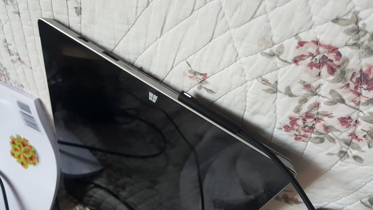 KriscrashQ's tweet image. Finally. #surfacepro3