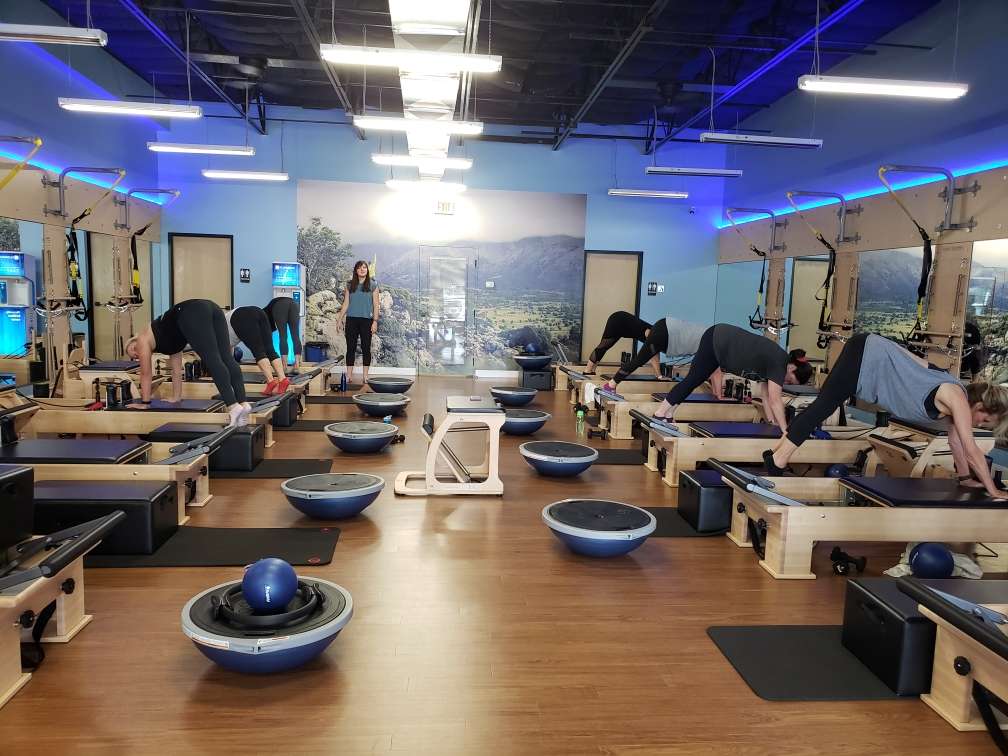 WellnessWednesday!  Still working out live online with Club Pilates Clear Lake. Wearing my Rise and Barre shirt &amp; listening to Mind is a Mountain from The Get Ahead! youtube.com/watch?v=CjvQVC…
#Justgettinstarted #RayburnRallyWeek #WellnessWednesday 
<a href="/SamRayburn_HS/">Sam Rayburn High School</a> #clubpilatesTX