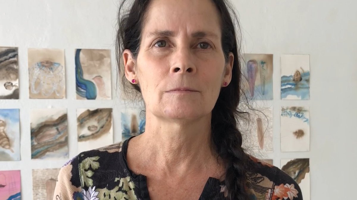 vtstudiocenter's tweet photo. Join us today 4/29 at 1pm for an episode of Six Feet Apart, with special guest Brenda Garand and a virtual closing reception of her solo show Broken Speech that was in the Red Mill Gallery at VSC in March.
https://t.co/BILvyuHPGc
#virtualvsc #vermontstudiocenter #visualart https://t.co/YlbIaUTOmj