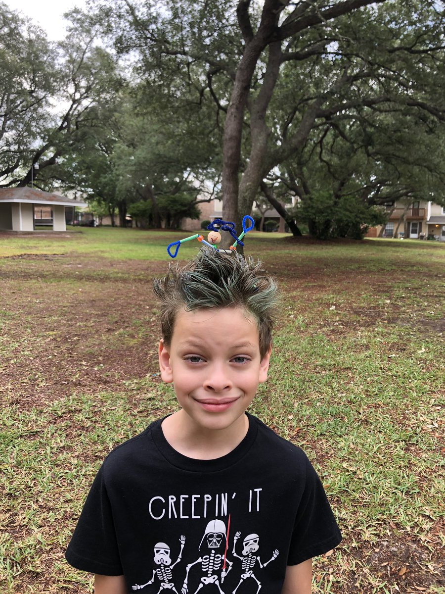 kdunn2727's tweet photo. Today was a fun day in #QuarantineLife   It’s crazy hair day in #zoomclass what are you doing to add a little levity to these #crazytimes https://t.co/Ke53K9d7jZ