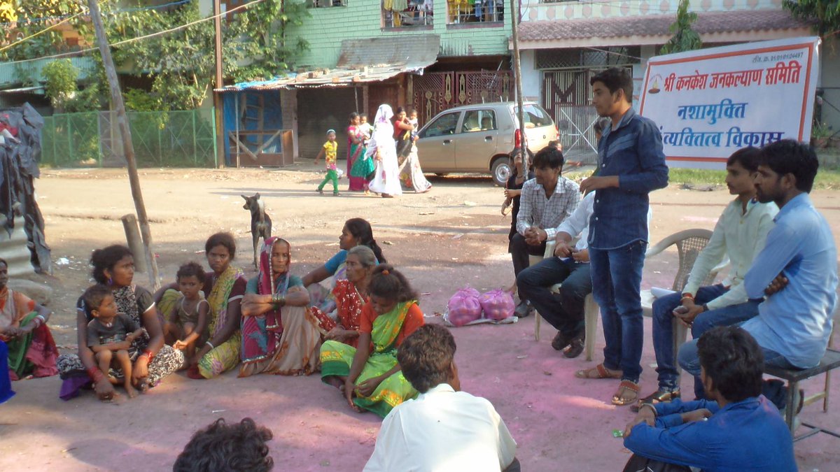 KankeshShri's tweet photo. Women become aware of children under the de-addiction campaign @UNICEFIndia @NITIAayog @healthminmp @RSS_Ghanshyam https://t.co/Km0pH28fip