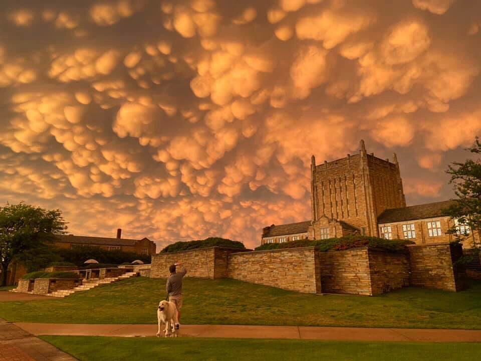 utulsa's tweet photo. A true golden hour on campus for our Golden Hurricane family. 🌥 #utulsa #okwx 

📸: Sandy Shapova, BA ‘84 https://t.co/TeJSDGEDUx